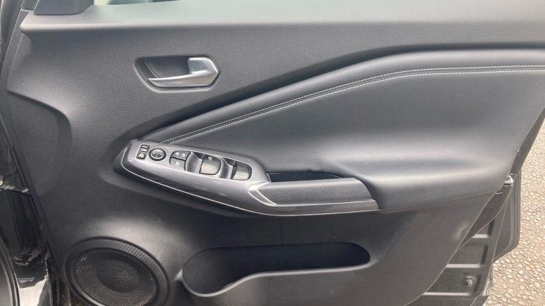 Nissan Juke 1.0 DiG-T 114 Tekna 5dr Petrol Hatchback